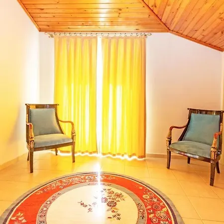 Paradise Town Alison