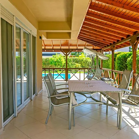 Paradise Town Alison *