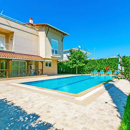 Paradise Town Alison Villa *