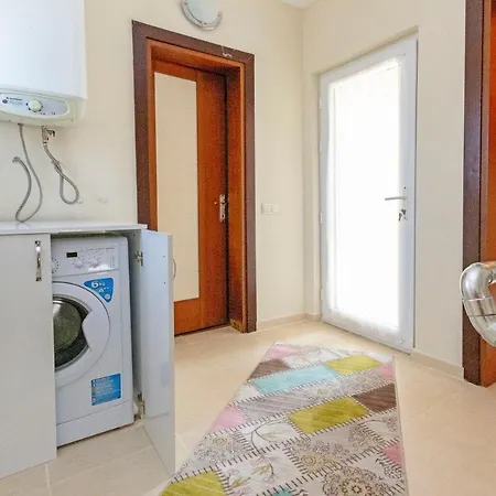 Paradise Town Alison 빌라 베렉