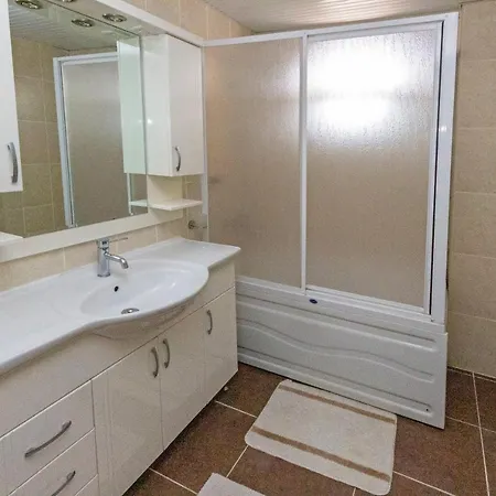 Paradise Town Alison