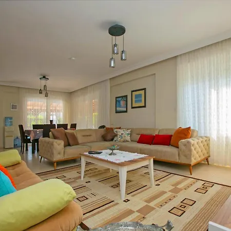 Вилла Paradise Town Alison *