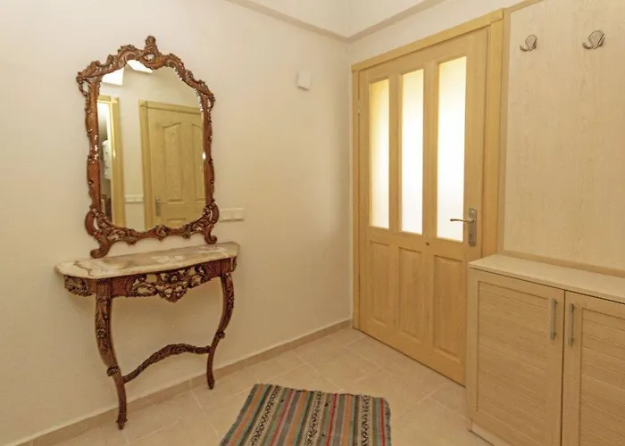 Paradise Town Alison