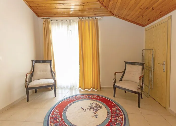 Вилла Paradise Town Alison *