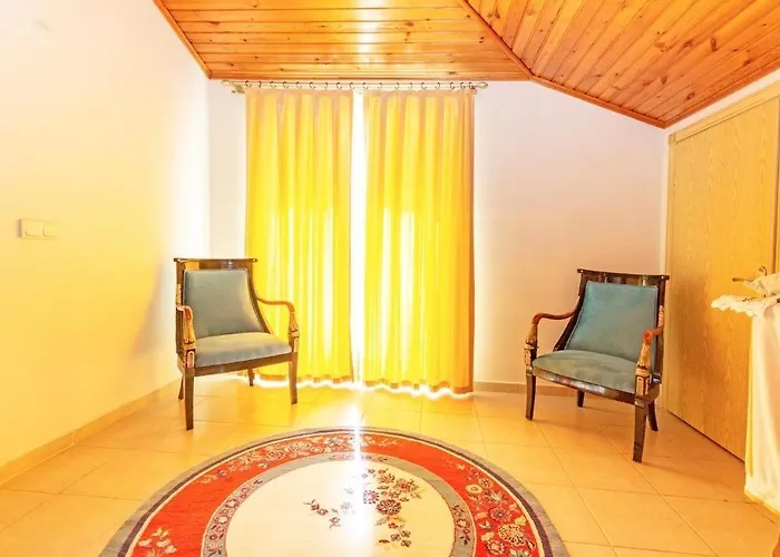 Paradise Town Alison