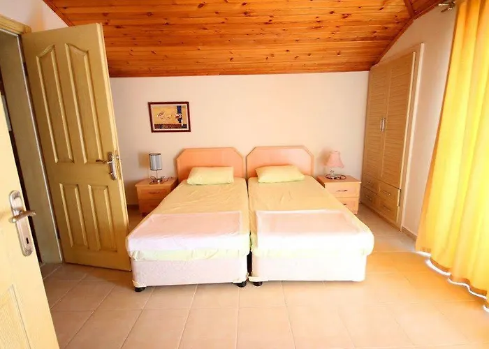 Paradise Town Alison Вилла