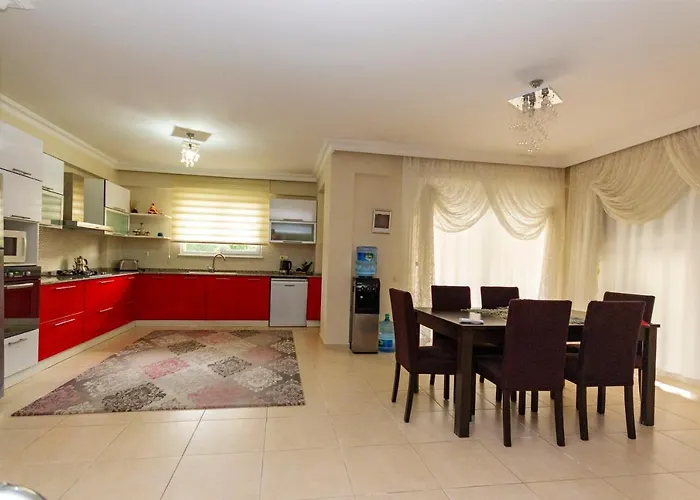 Вилла Paradise Town Alison *