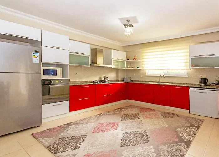 Вилла Paradise Town Alison *