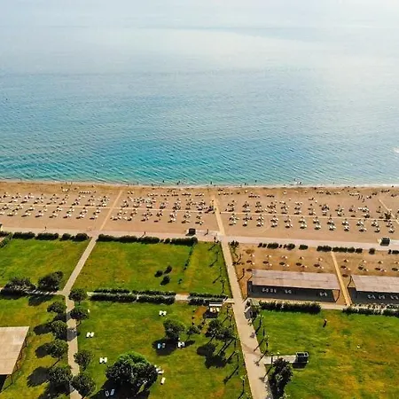 Paradise Town Alison Vila Belek